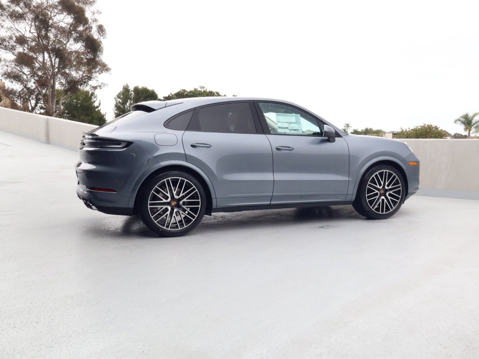 New 2026 Porsche Cayenne Coupe AWD/4WD image 8