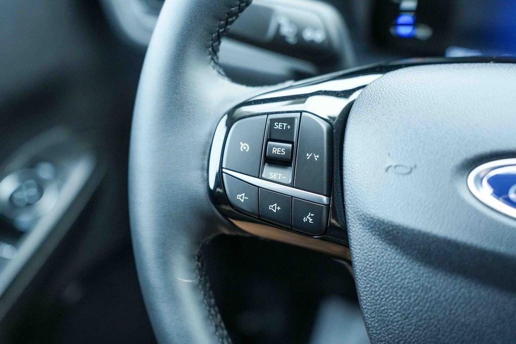 Used 2023 Ford Escape Active image 32