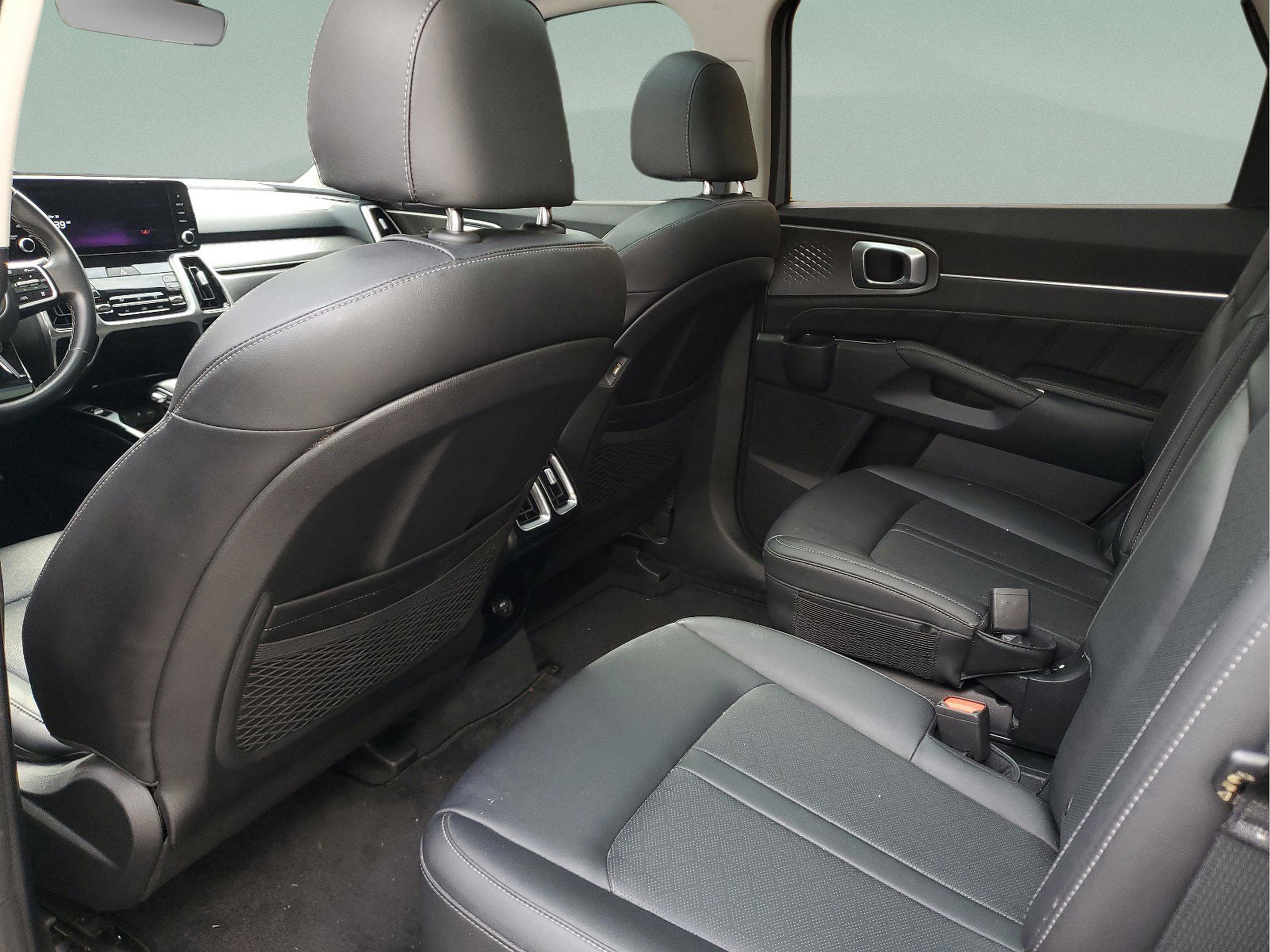 Certified 2022 Kia Sorento SX image 9