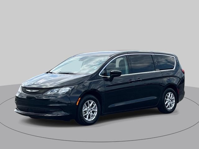 Used 2023 Chrysler Voyager LX FWD image 8