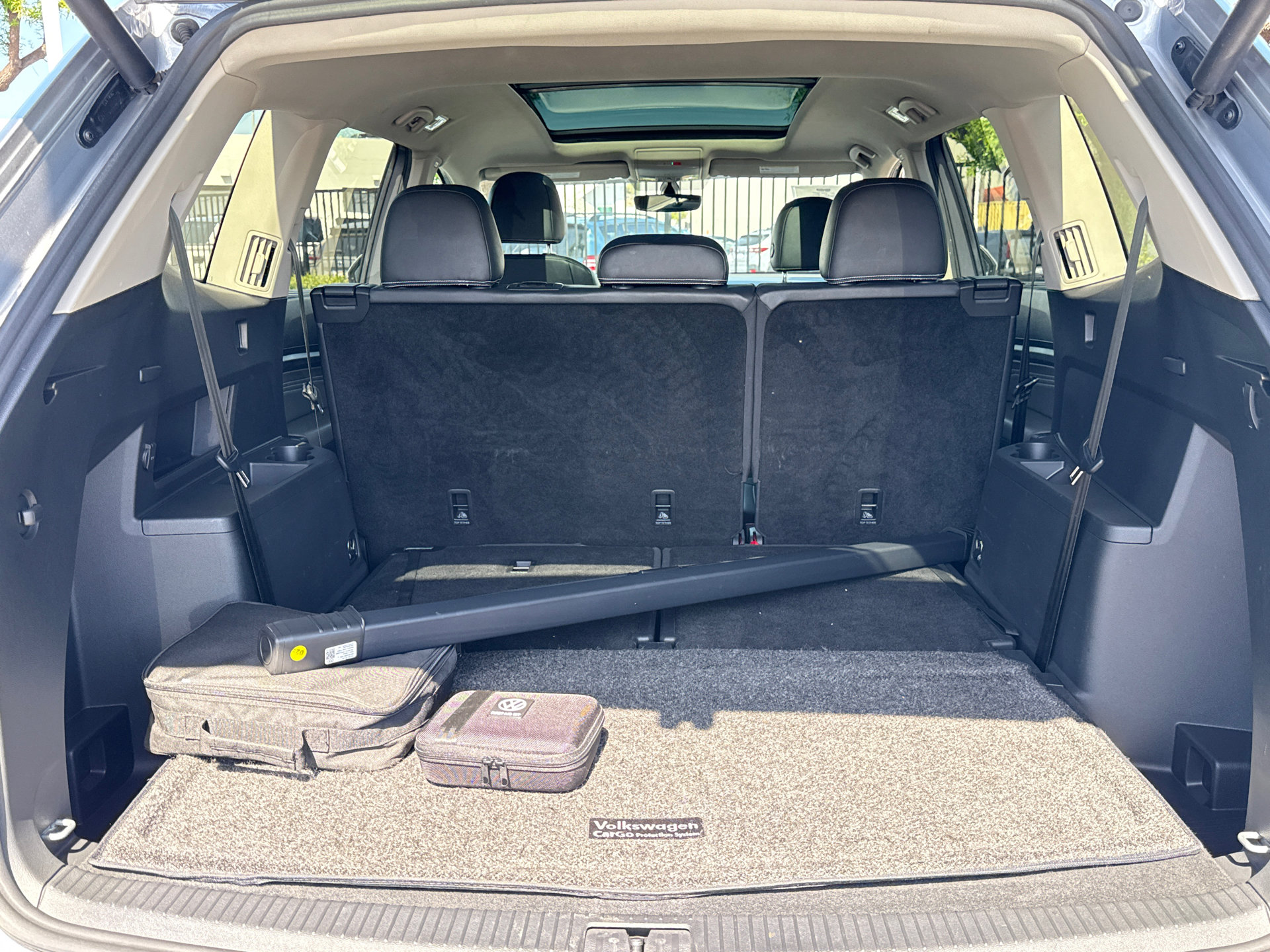 Used 2021 Volkswagen Atlas SE w/ Panoramic Sunroof Package FWD image 10