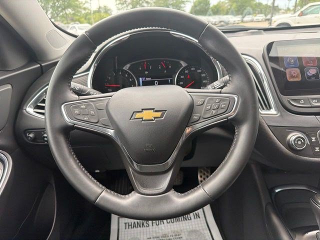 Used 2017 Chevrolet Malibu LT FWD image 24