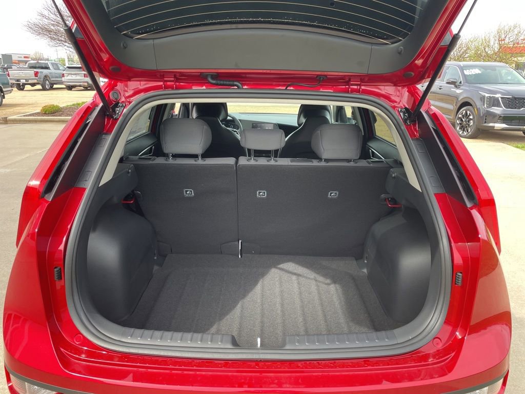 New 2026 Kia Niro LX image 13