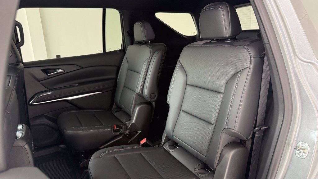 New 2027 Chevrolet Traverse LT w/ Driver Confidence Package FWD image 35