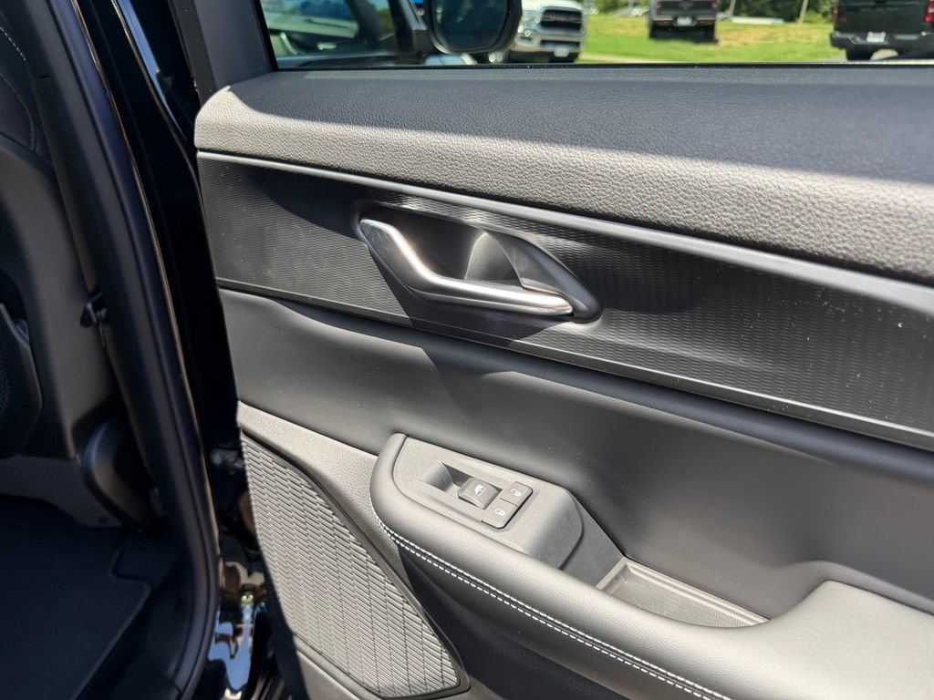 New 2026 Jeep Grand Cherokee Laredo RWD image 34