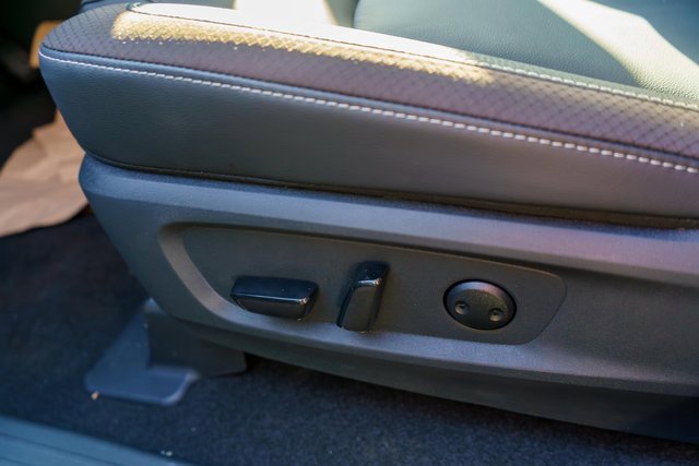 New 2025 Nissan Pathfinder SL image 11