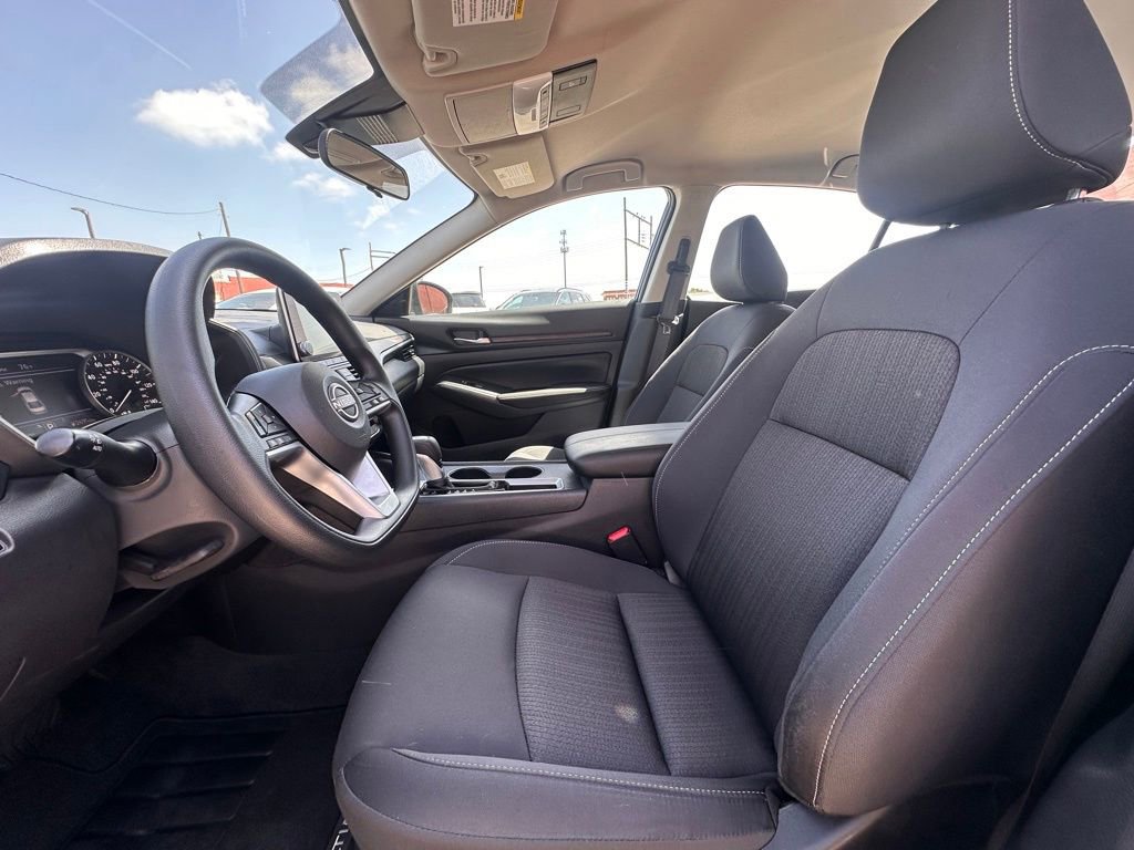 Certified 2025 Nissan Altima 2.5 SV FWD image 12