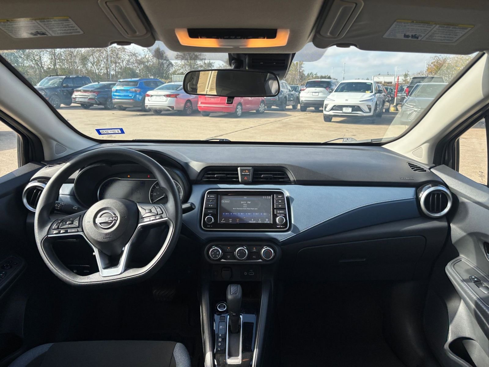 Used 2025 Nissan Versa SV image 31