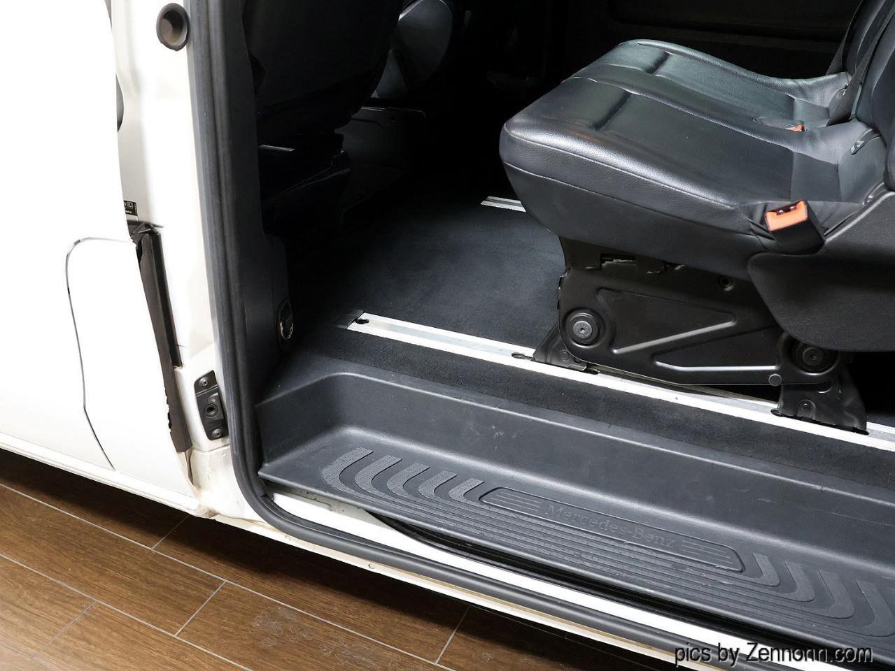 Used 2017 Mercedes-Benz Metris Passenger image 20