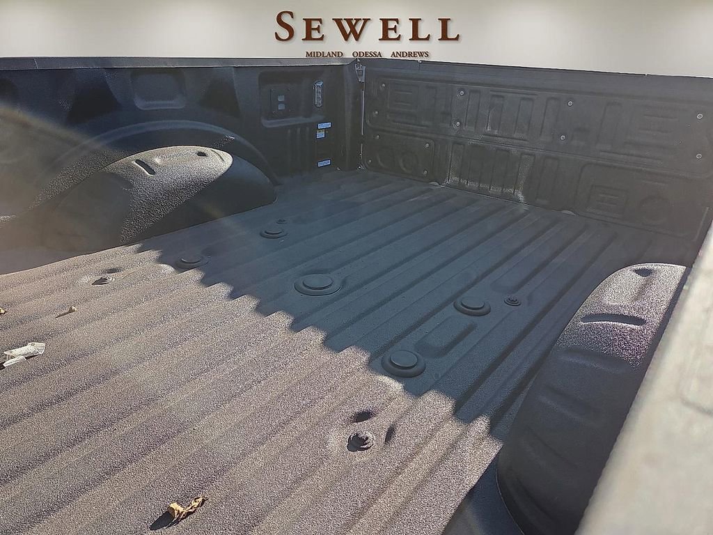 New 2026 Ford F250 Lariat w/ Black Appearance Package image 8