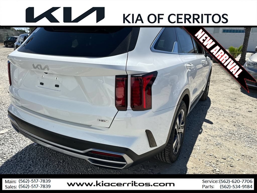 Certified 2023 Kia Sorento EX AWD/4WD image 3