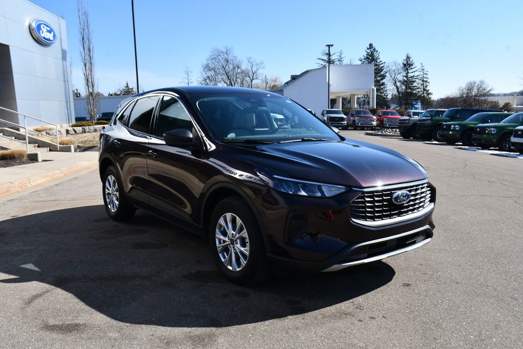 Used 2023 Ford Escape Active image 9