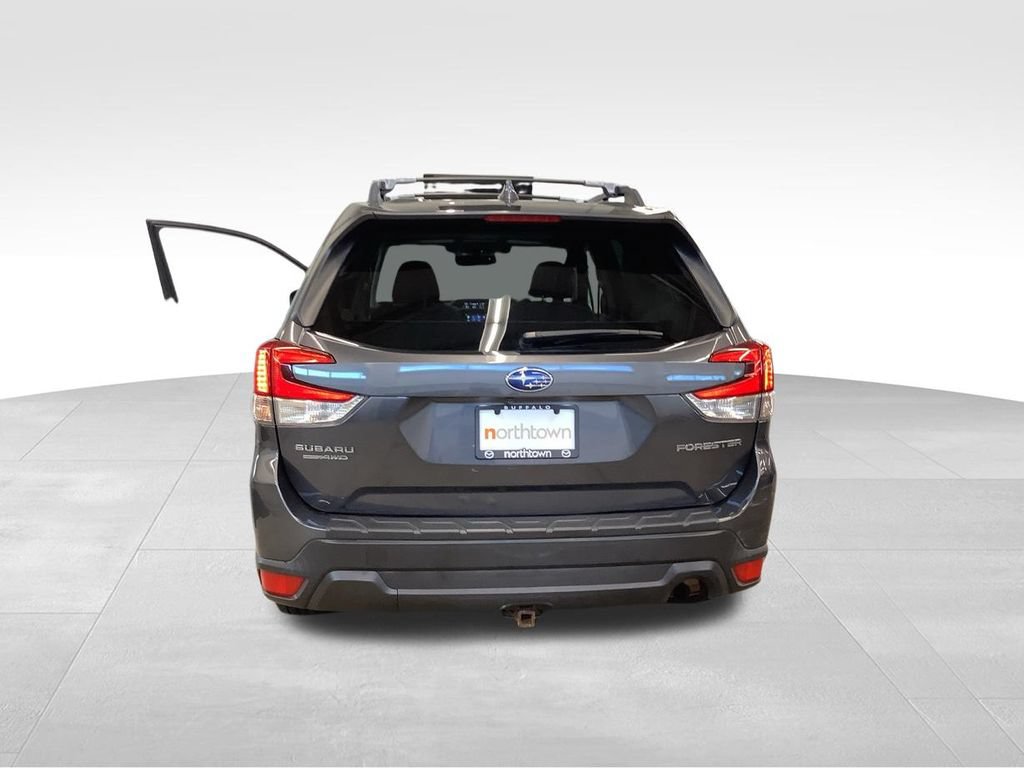 Used 2021 Subaru Forester Premium AWD/4WD image 28