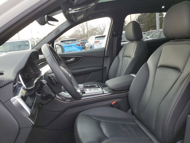 Used 2025 Audi Q7 3.0T Premium Plus AWD/4WD image 5