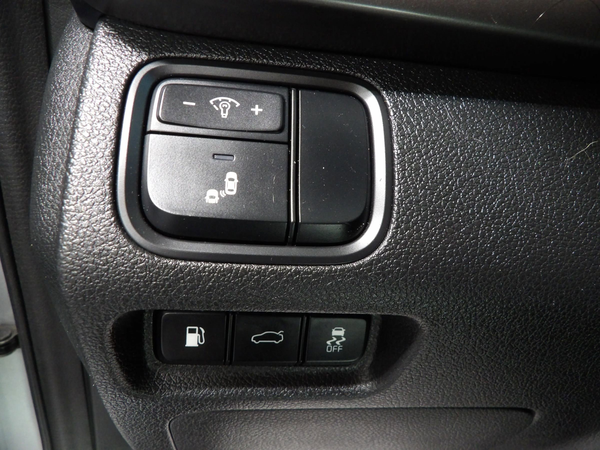 Used 2018 Kia Optima LX w/ 17" Alloy Wheels Package image 22