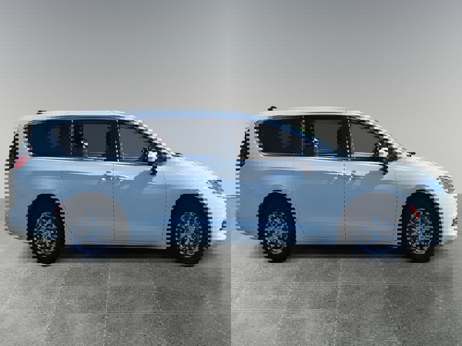 Used 2022 Chrysler Voyager LX image 6