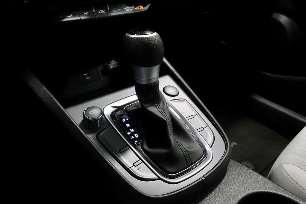 Certified 2023 Hyundai Kona SEL AWD/4WD image 30