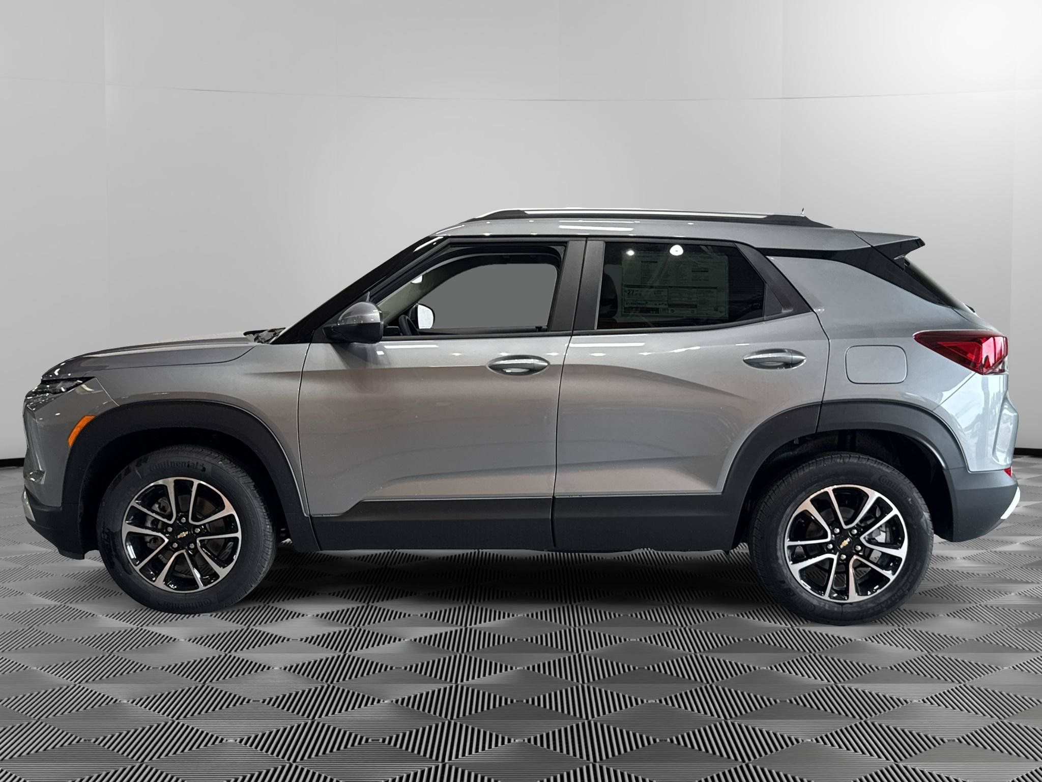 New 2026 Chevrolet TrailBlazer LT AWD/4WD image 2