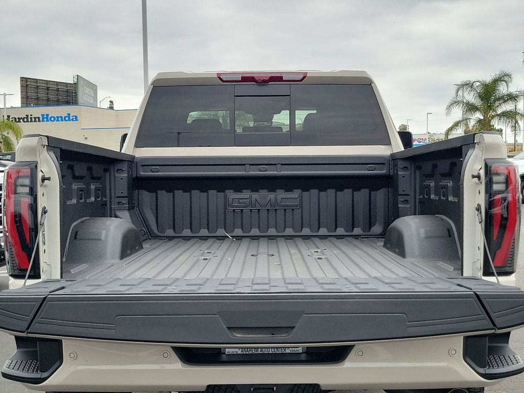 New 2026 GMC Sierra 2500 AT4 w/ AT4 Premium Plus Package AWD/4WD image 11