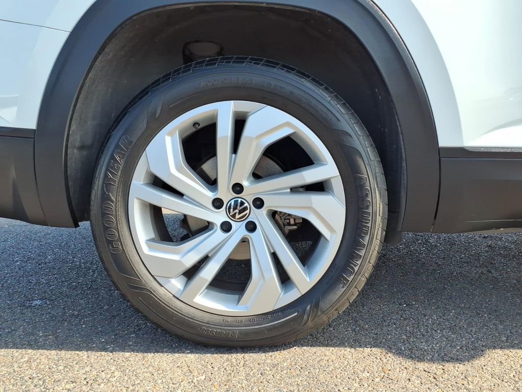 Used 2023 Volkswagen Atlas SE image 19