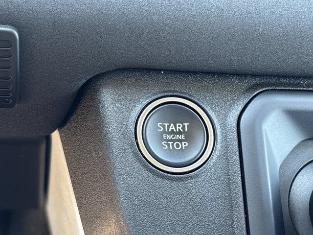 Used 2023 Land Rover Defender 90 S AWD/4WD image 31