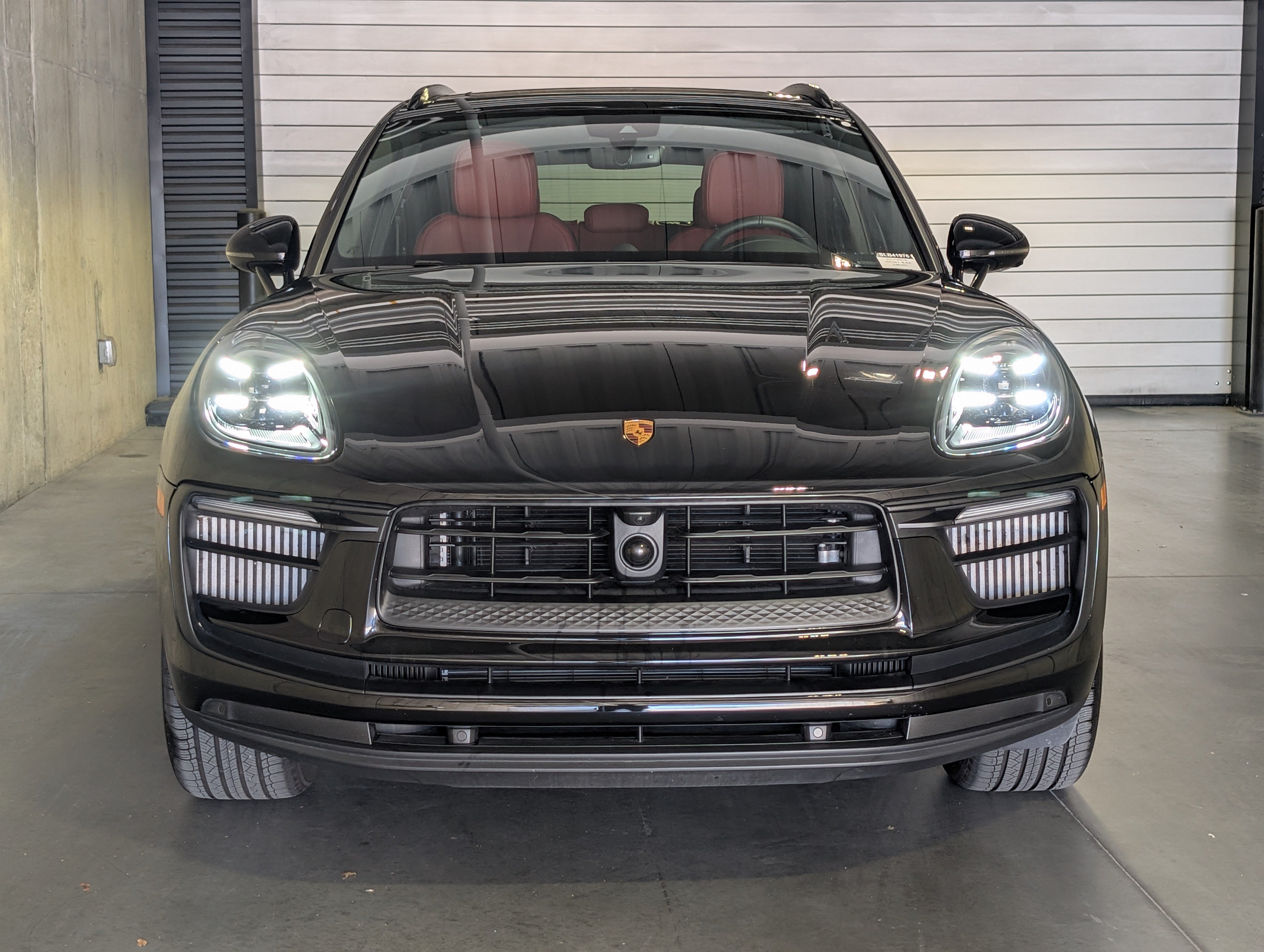 Certified 2025 Porsche Macan S AWD/4WD image 12