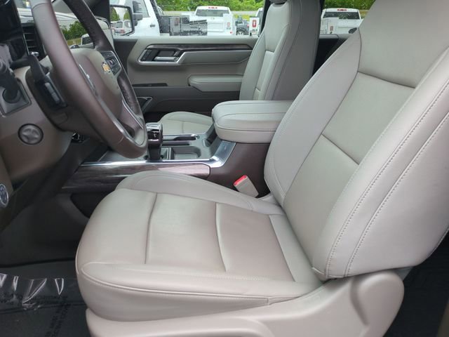 Used 2025 Chevrolet Silverado 1500 LTZ AWD/4WD image 11