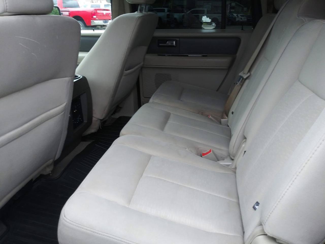 Used 2011 Ford Expedition EL XLT AWD/4WD image 5