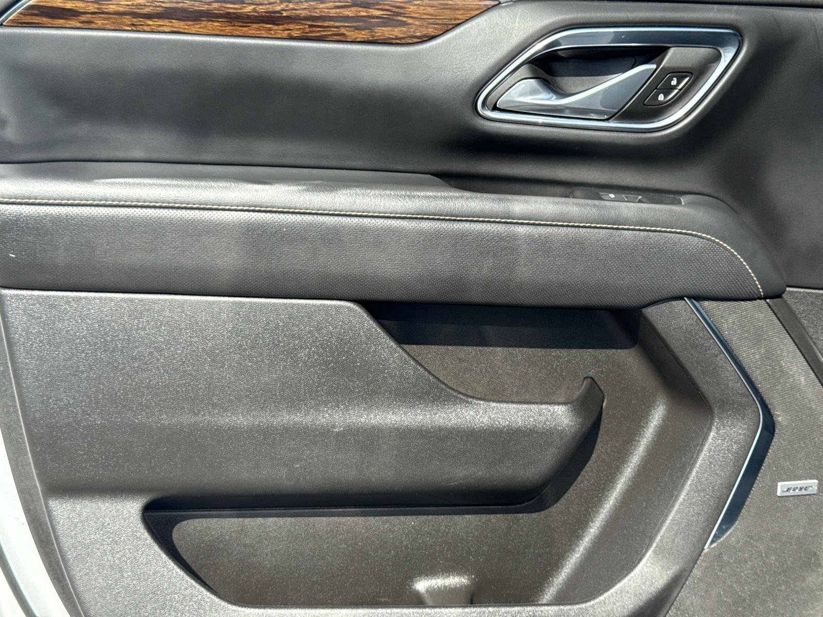 Used 2023 Chevrolet Suburban Premier image 14