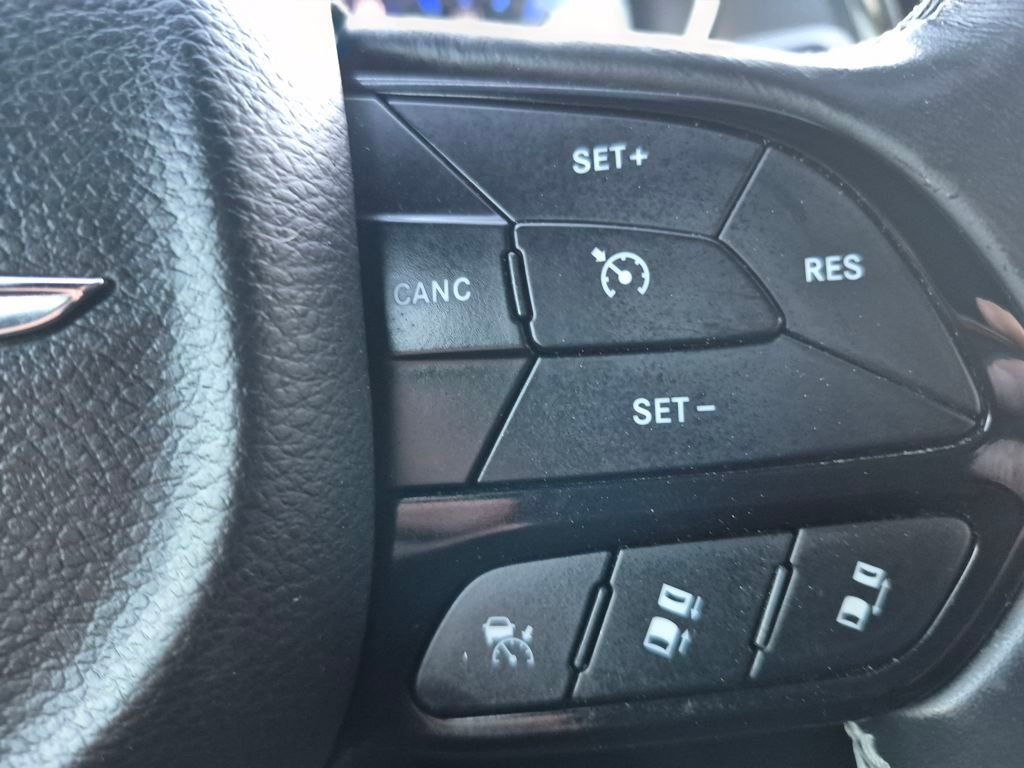 Used 2021 Chrysler Pacifica Touring w/ S Appearance Package image 19