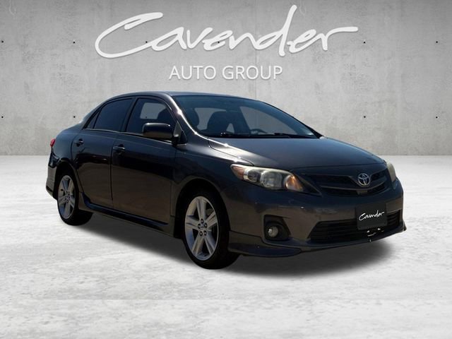 Used 2013 Toyota Corolla S w/ Premium Pkg FWD image 2