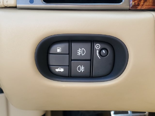 Used 2008 Jaguar XK Convertible RWD image 17