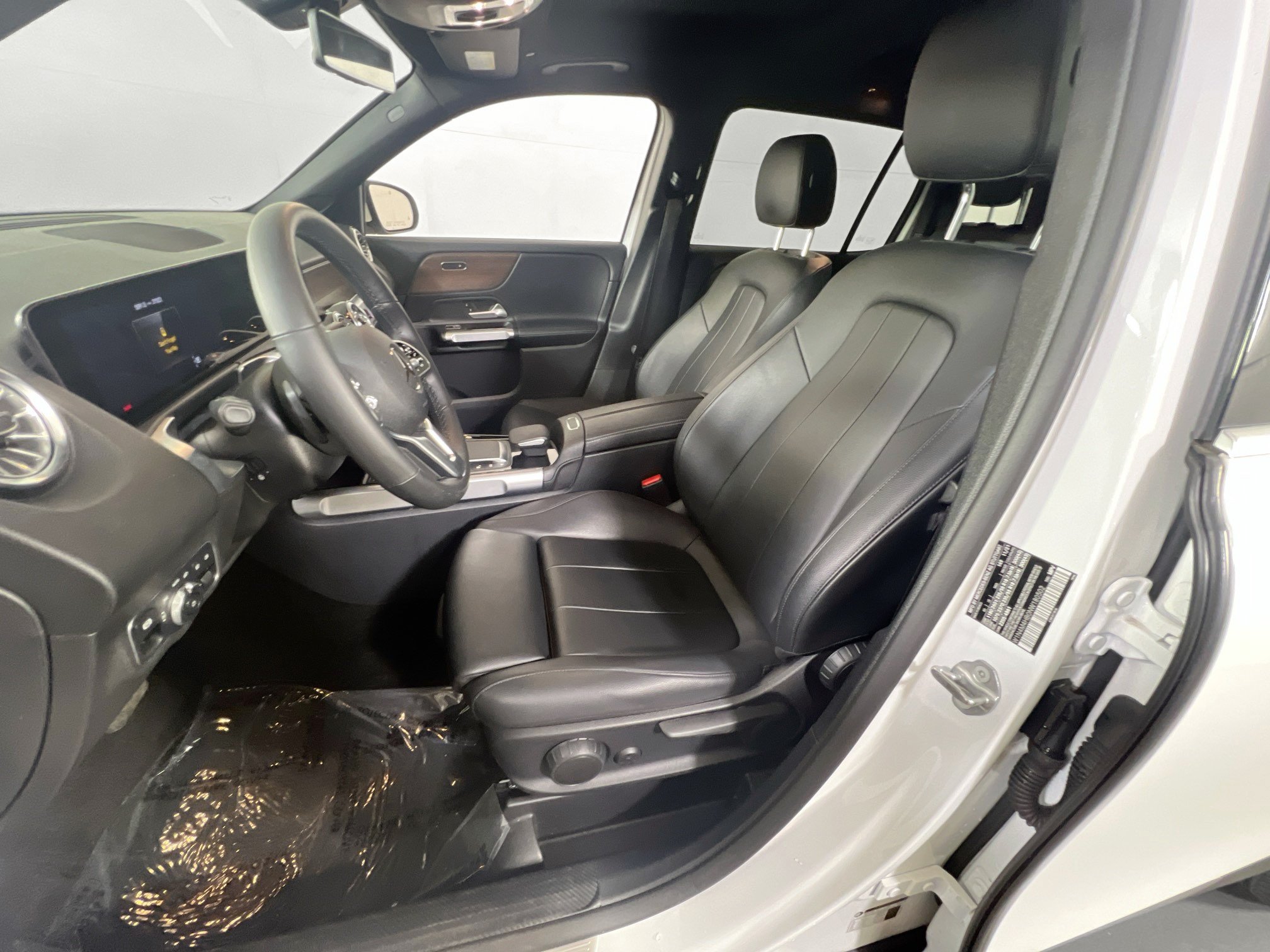 Used 2022 Mercedes-Benz GLB 250 4MATIC image 20