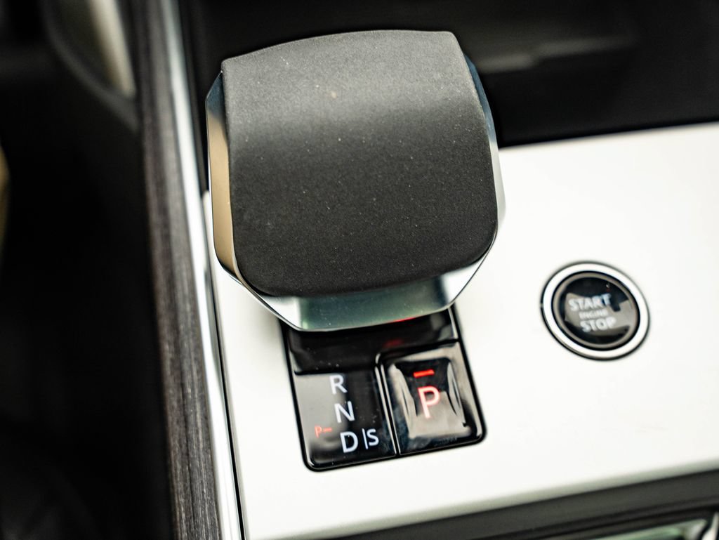 New 2026 Land Rover Range Rover SE AWD/4WD image 35
