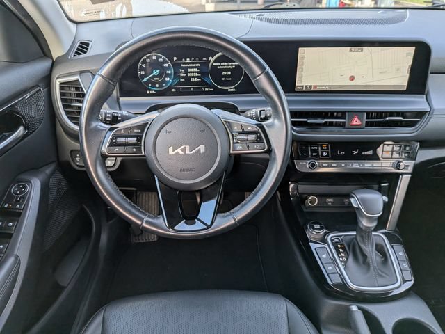Certified 2024 Kia Seltos EX FWD image 17
