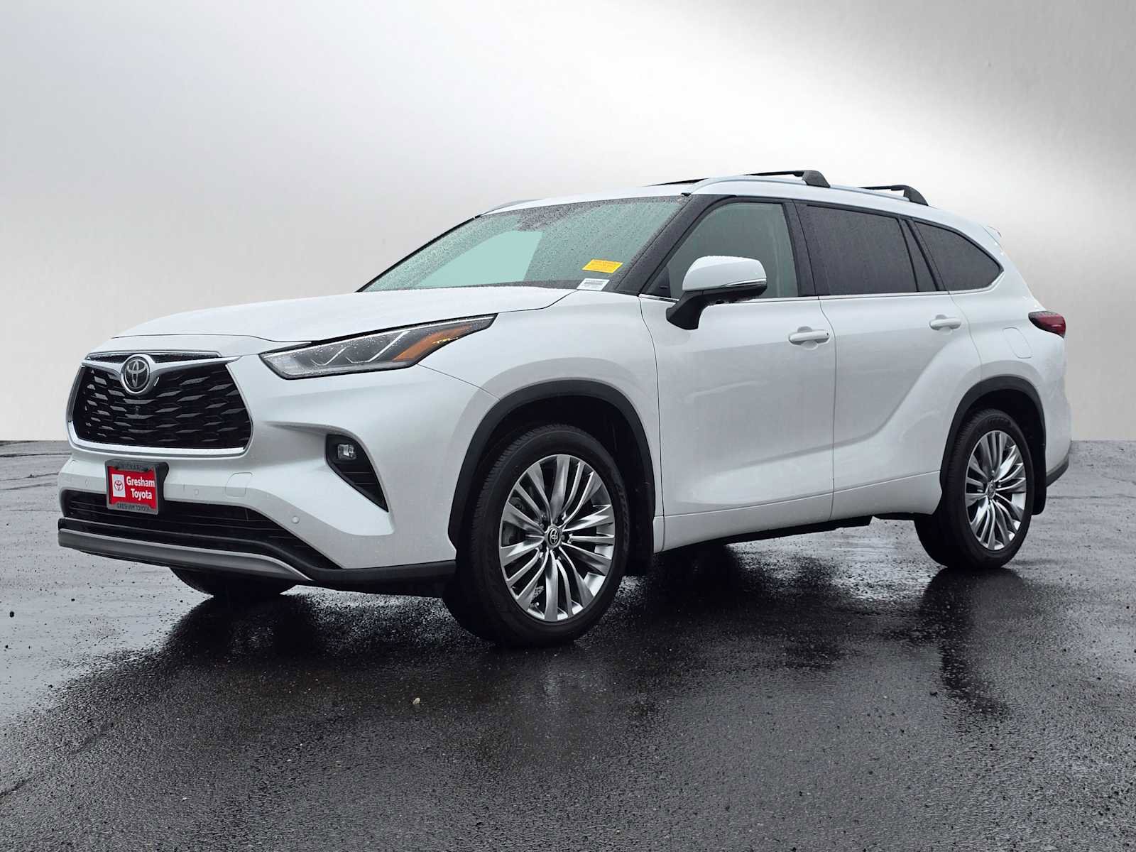 Used 2024 Toyota Highlander Platinum AWD/4WD image 8