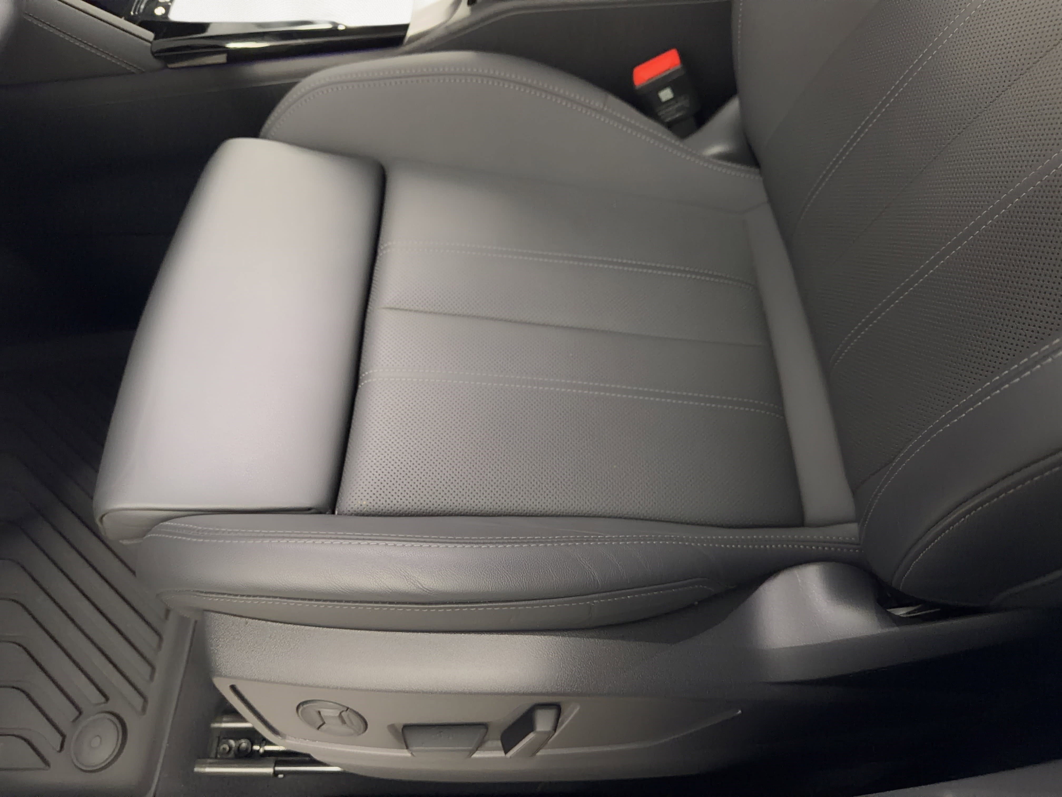 Certified 2025 Audi Q5 Premium Plus w/ Premium Plus image 16