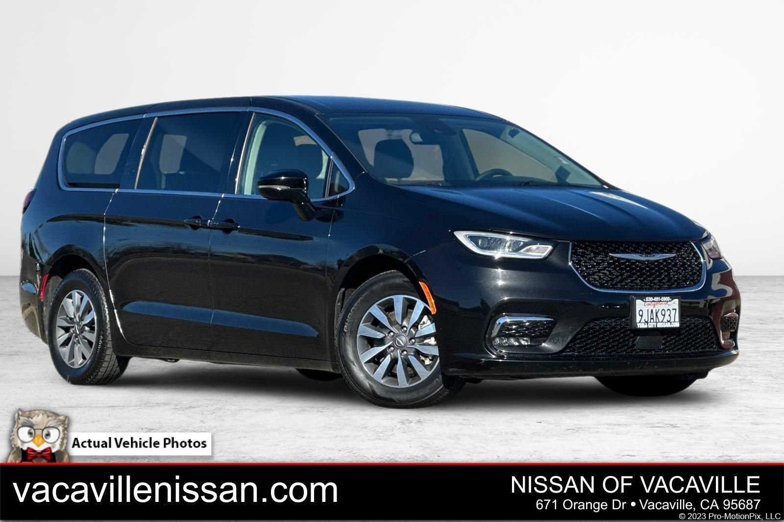 Used 2024 Chrysler Pacifica Limited