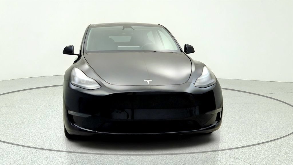 Used 2024 Tesla Model Y Long Range AWD/4WD image 2