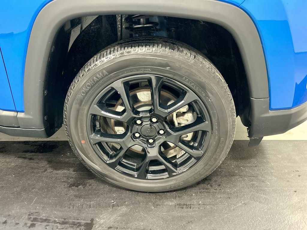 Used 2024 Jeep Compass Latitude w/ Convenience Group image 8