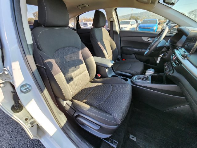 Used 2021 Kia Forte LXS FWD image 24