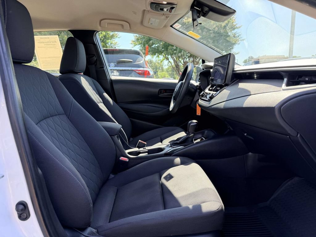 Used 2023 Toyota Corolla LE FWD image 9