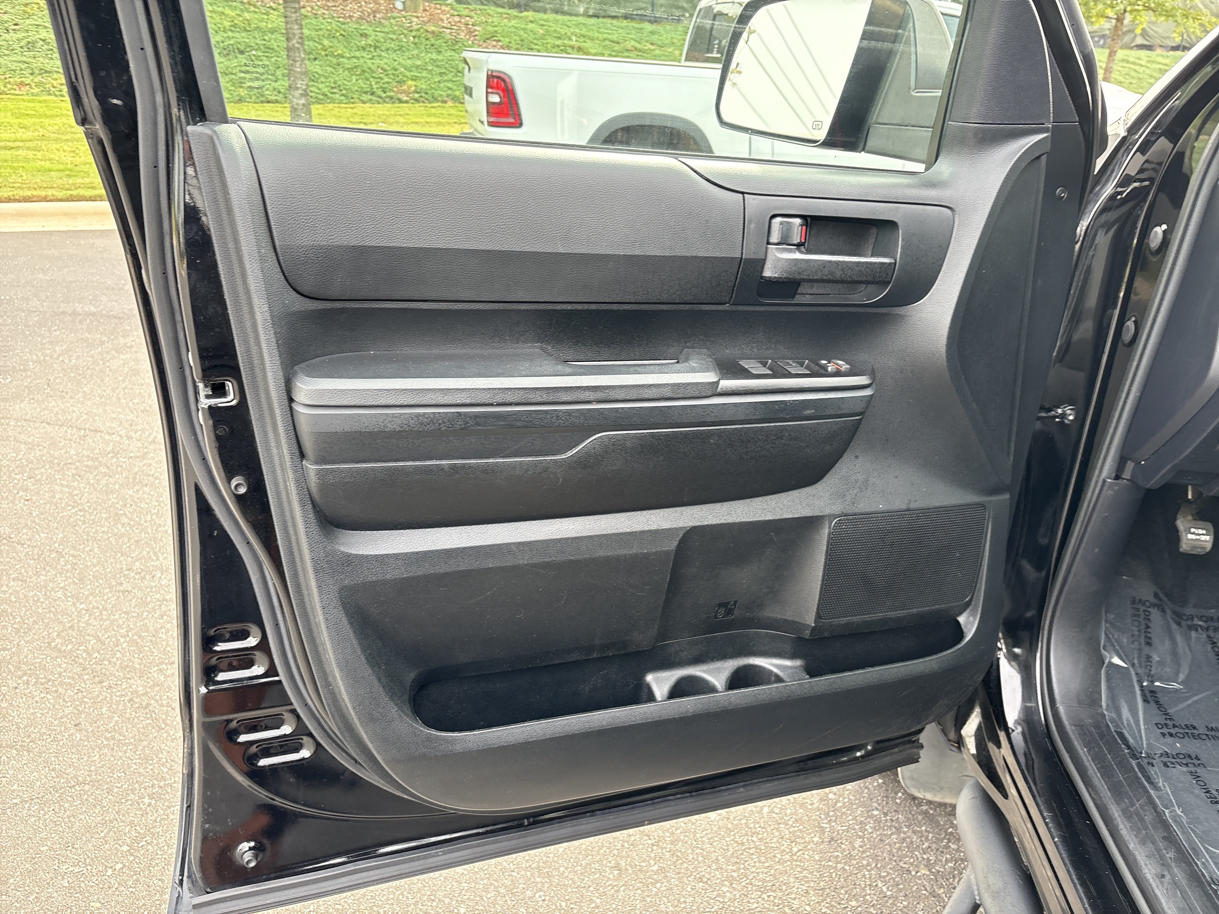 Used 2017 Toyota Tundra SR AWD/4WD image 14