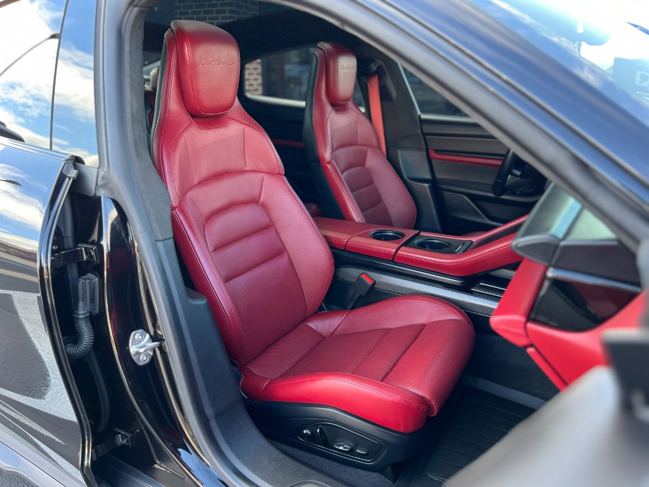 Used 2021 Porsche Taycan Turbo S image 24