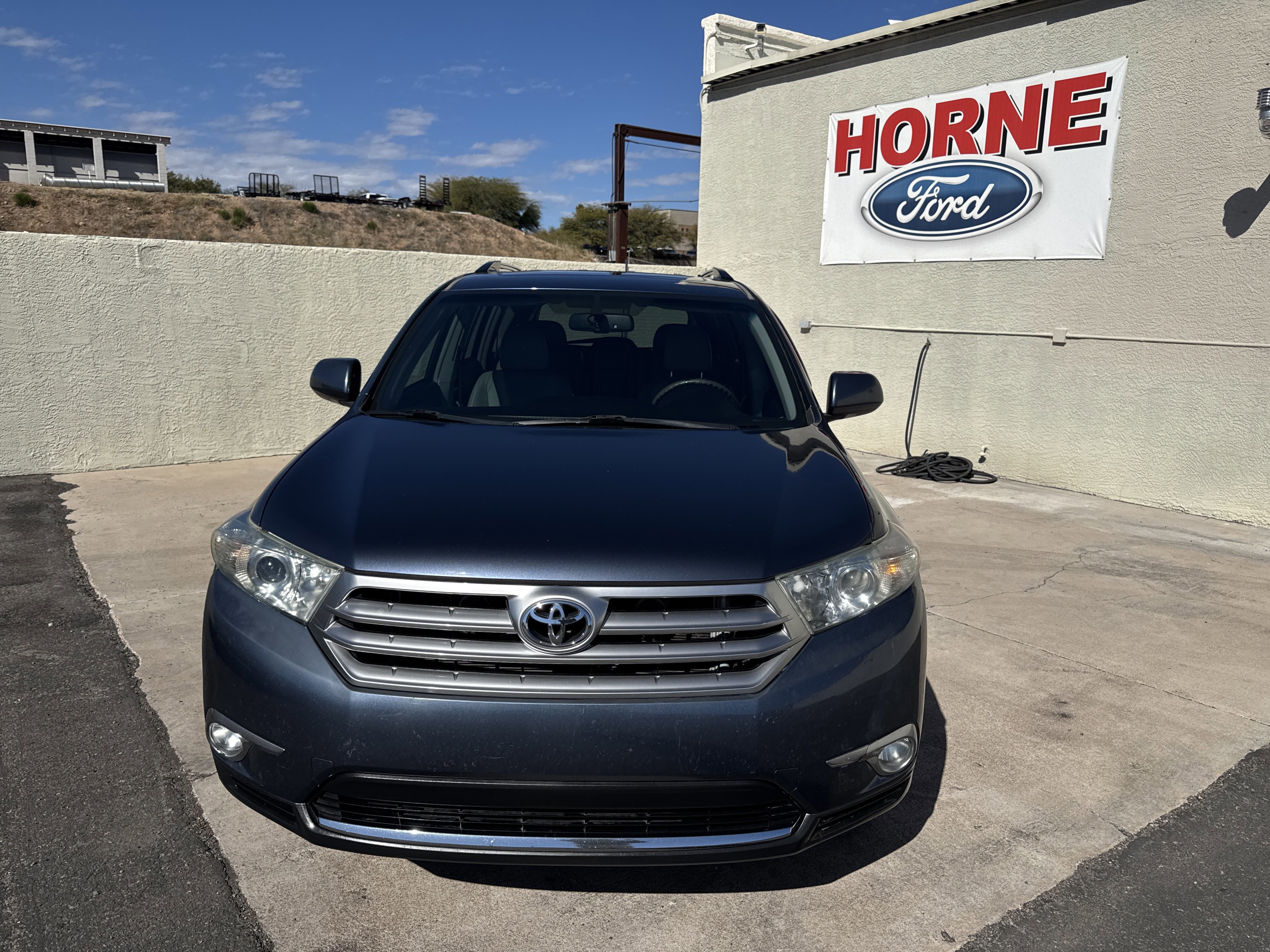 Used 2012 Toyota Highlander Limited image 2
