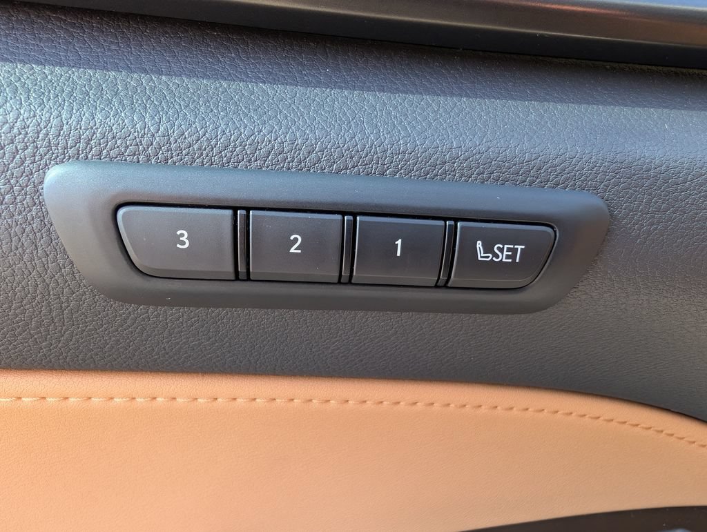 Used 2024 Lexus NX 250 FWD image 17
