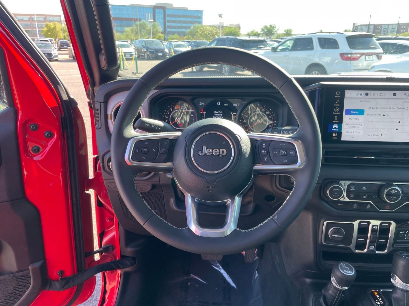 Used 2025 Jeep Wrangler Sahara image 27