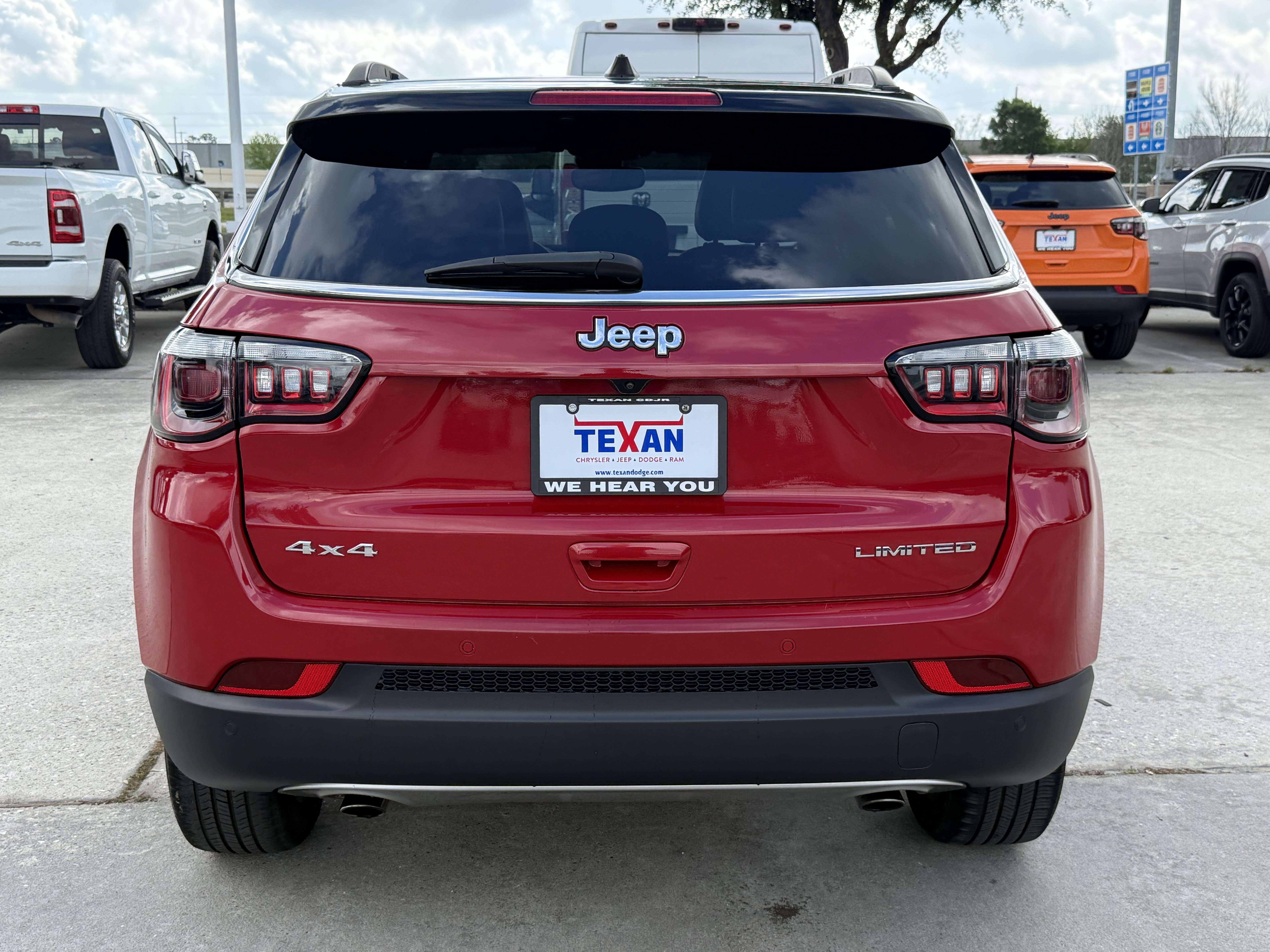 Used 2023 Jeep Compass Limited image 6