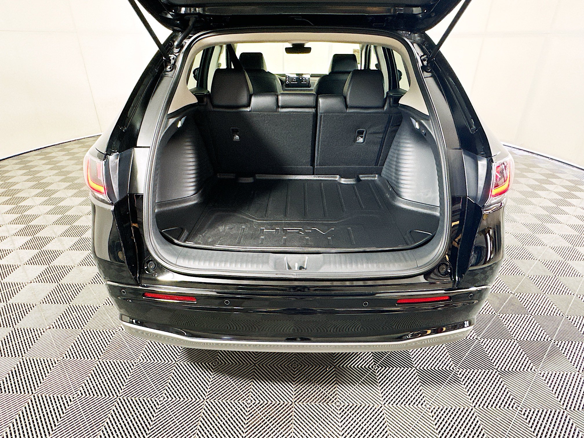Used 2027 Honda HR-V EX-L image 31