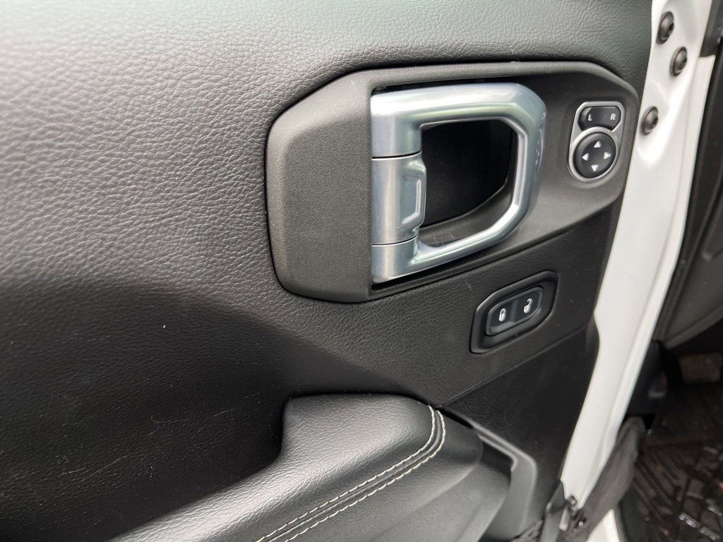 Used 2021 Jeep Wrangler Unlimited Sahara w/ Dual Top Group image 26